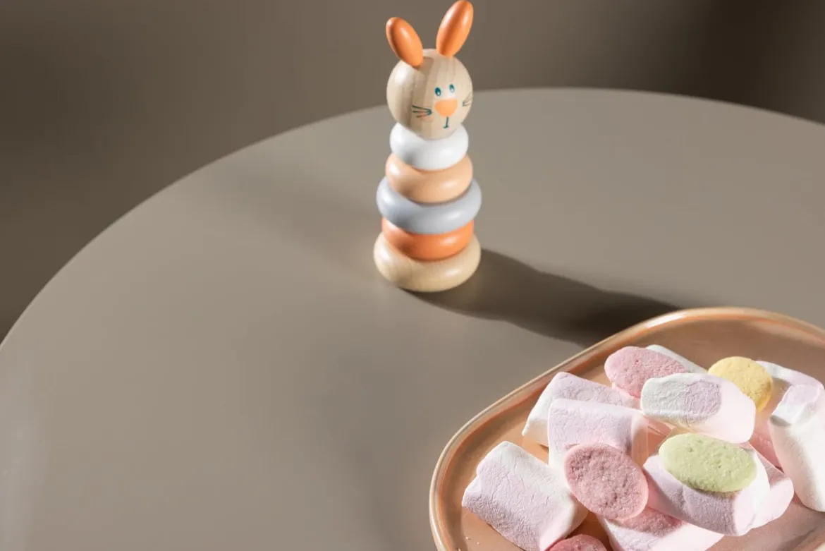 Runder Kindertisch NILO – Skandinavisches Design in Beige