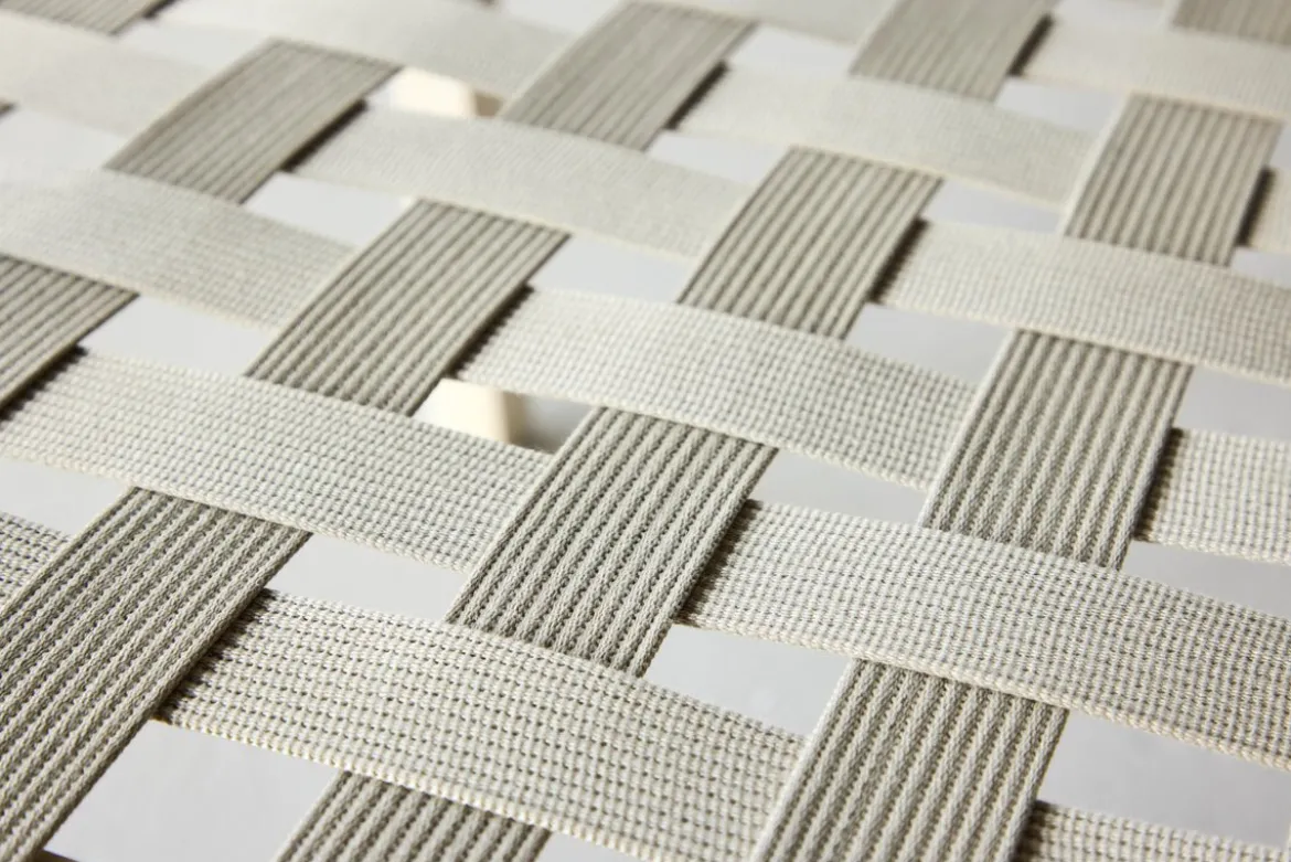 Sessel Olympia - aus Mangoholz und Polyester in Natur