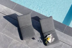 Sonnenliege Zephyra - aus Polyester mit Stahlgestell in Grau