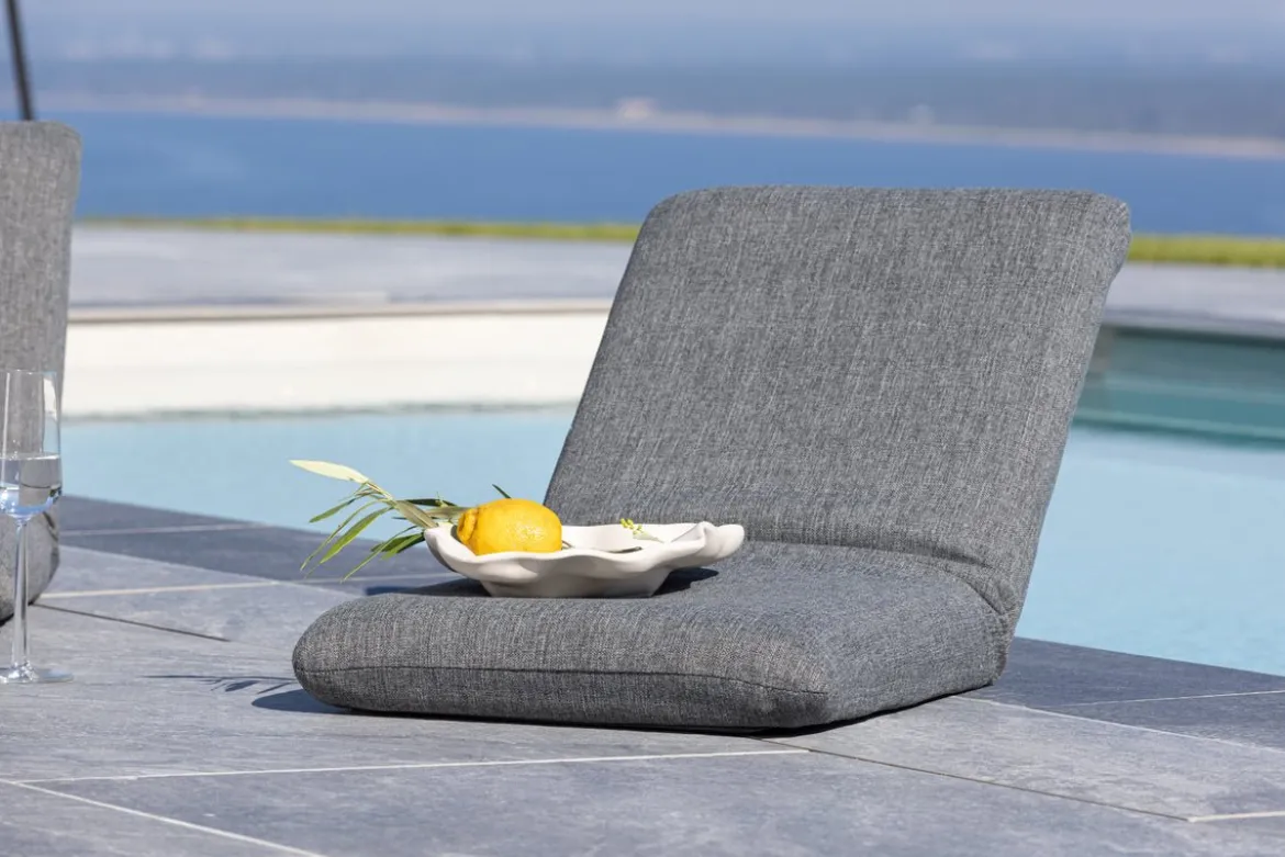 Sonnenliege Zephyra - aus Polyester mit Stahlgestell in Grau