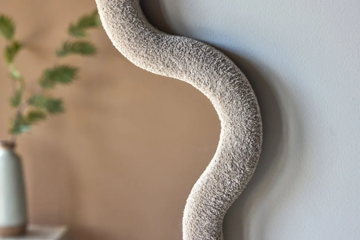 Spiegel Fluffo – mit Bouclé-Rahmen