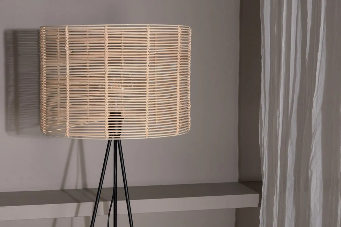 Stehlampe „Diana“ – Schwarzes Gestell mit Rattan Lampenschirm