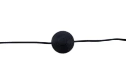 Stehlampe „Grimming“ – ruhige schwarze Klarheit mit Holzdetails