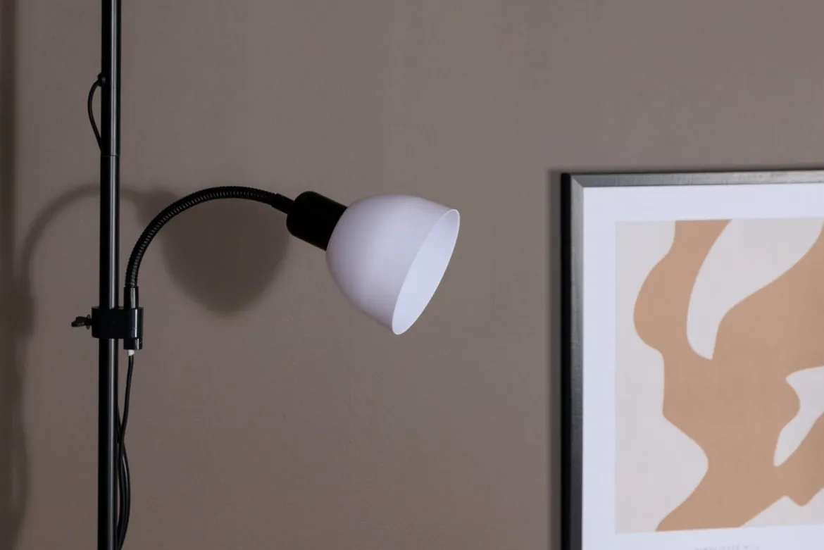 Stehlampe „Ragnar“ – Schlanke, moderne Silhouette 2-flammig