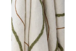 Tagesdecke Domi – Getuftetes und gesticktes Design in natürlichen Farben