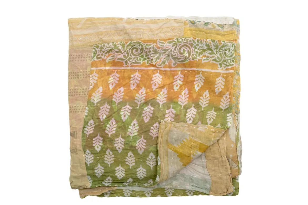 Tagesdecke Kalima – Handgefertigter Sari-Quilt in Gelb