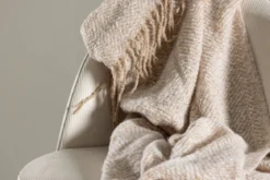 Tagesdecke Velora Beige – 170×130 cm mit Fransen & Strukturwebung
