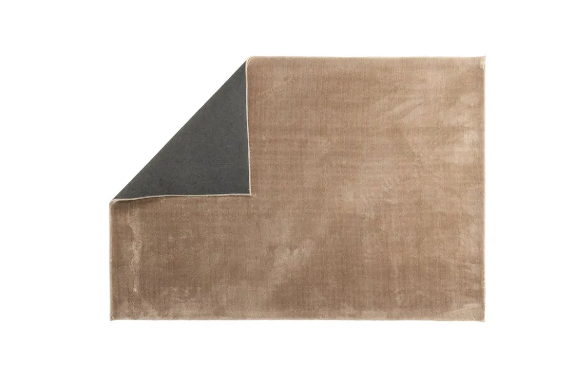Teppich Selina – mit Glanzoptik aus Polyester & Vliesstoff