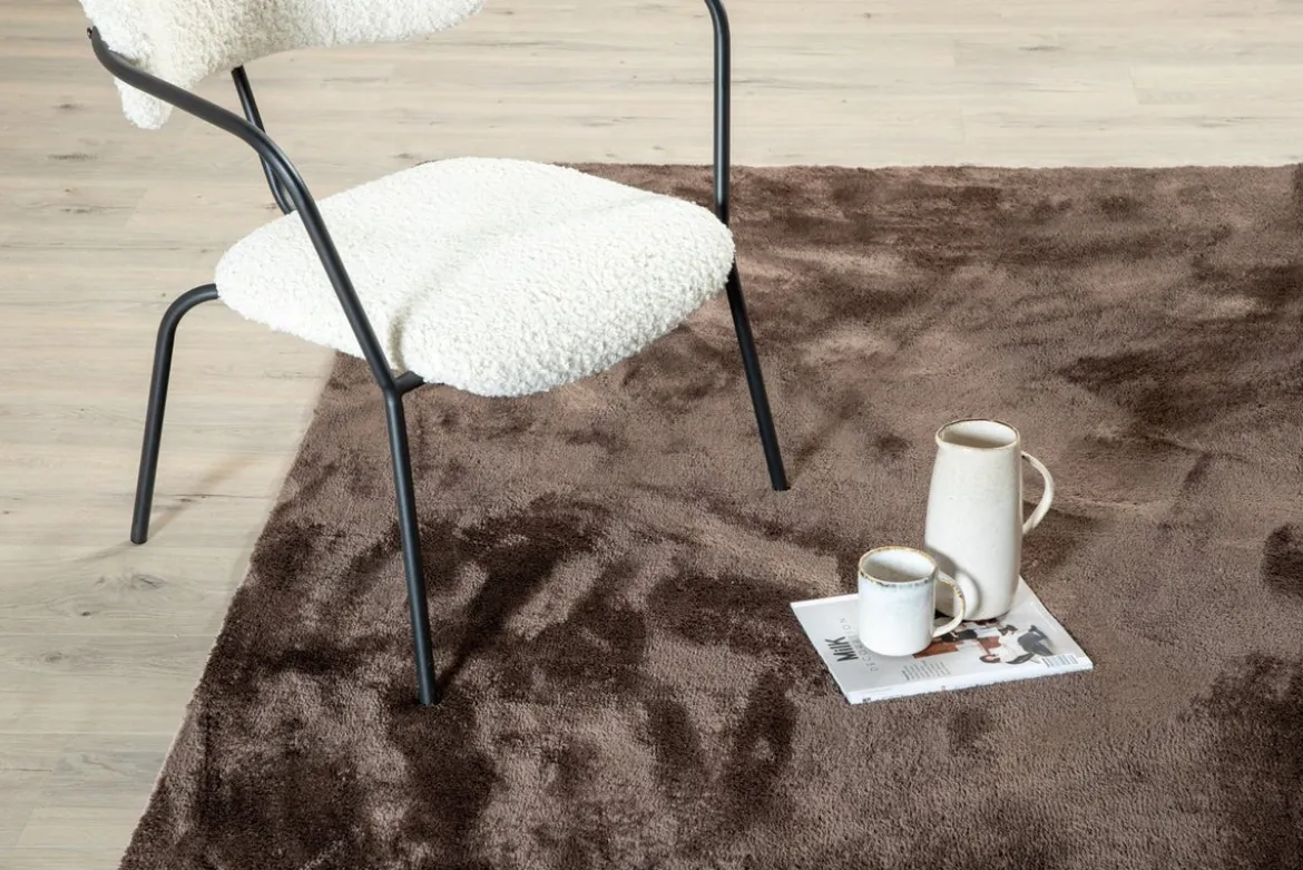 Teppich Selina – mit Glanzoptik aus Polyester & Vliesstoff
