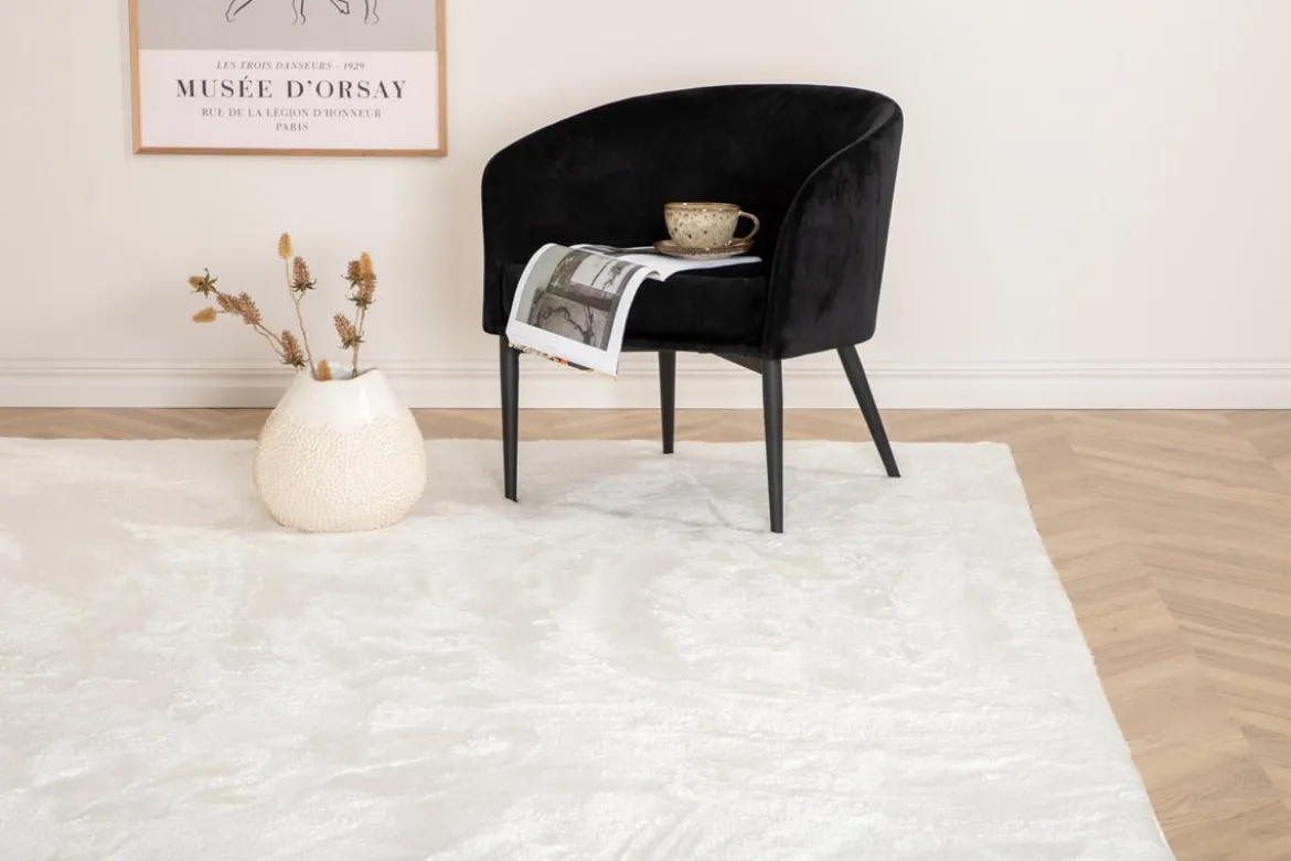 Teppich Selina – mit Glanzoptik aus Polyester & Vliesstoff