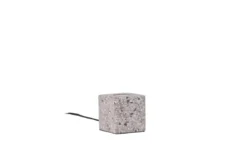 Tischlampe „Ricardo“ – Nordisches Design mit Terrazzo-Sockel in Würfelform