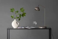 Tischleuchte Bella - warm & modern