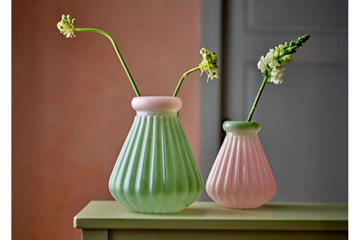 Vase Edona – Mundgeblasenes Glas mit sanfter Riffelung