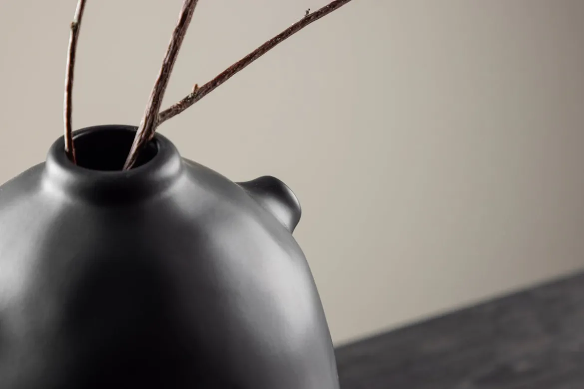 Vase Nuvio 28 cm – Zeitlose Eleganz in Weiß oder Schwarz