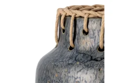 Vase "Stranger" - grau melierte Keramikvase mit Detail