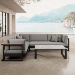 Vayla II – L-Form Outdoor Sofa & Tisch in schwarzem Aluminium | Aevora™ Kollektion