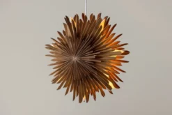Weihnachtliche Deckenleuchte Lyra - ⌀ 35 cm in Weiß & Braun