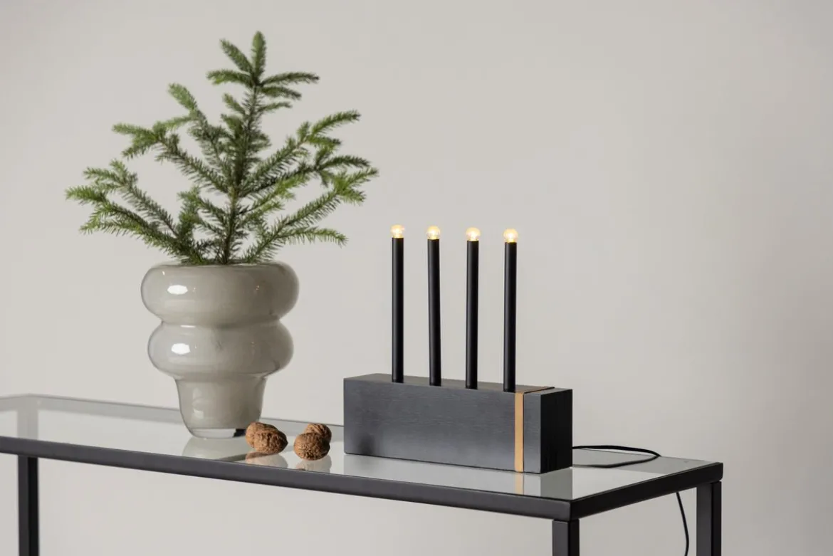Weihnachtsbeleuchtung Mira - in Schwarz mit 4 Kerzen