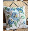 Zierkissen Aoi – Florale Stickerei in Blau